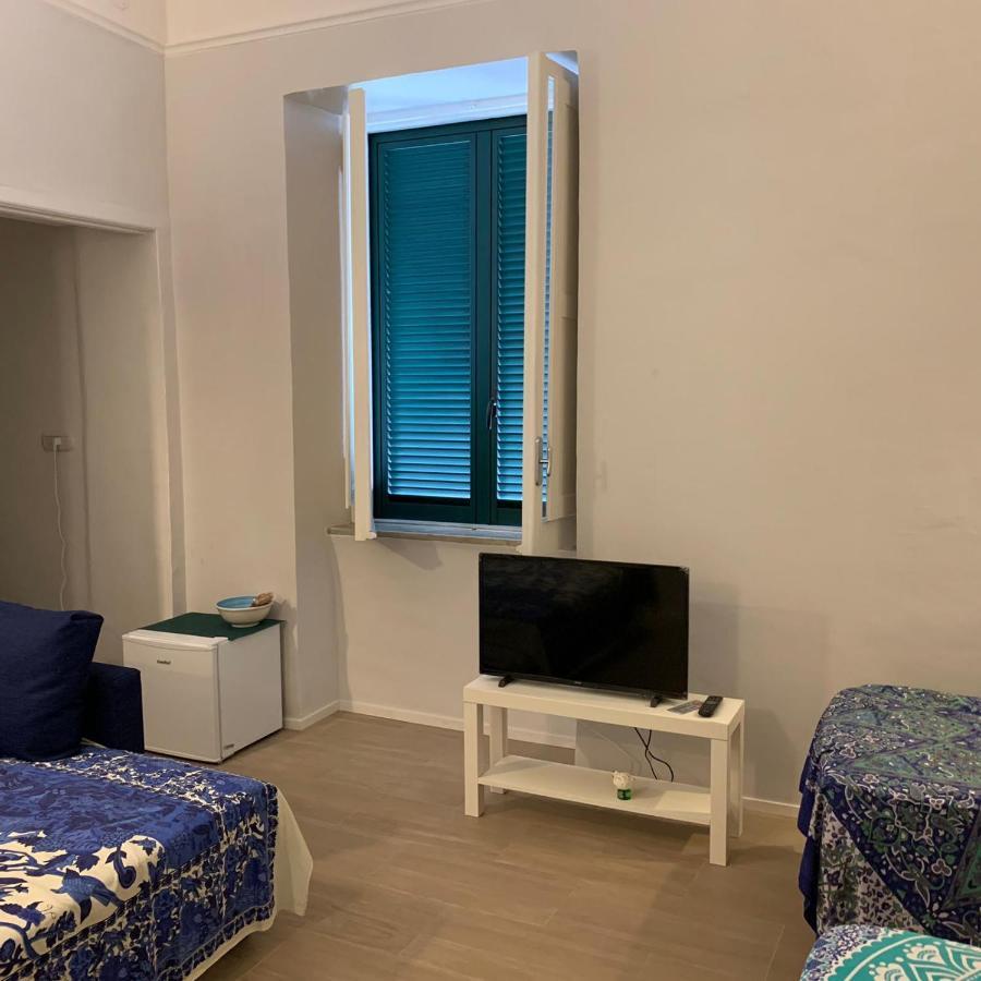 Bed and Breakfast Molo35 Искья Экстерьер фото